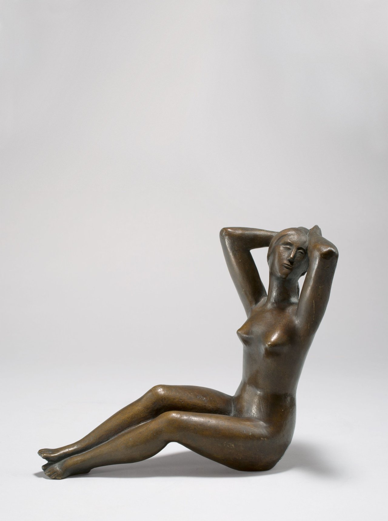 Auf diesem Bild ist das folgende Kunstwerk zu sehen: Hermann Blumenthal. Sitzende mit ausgestreckten Beinen. Um 1935.