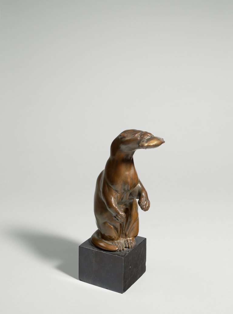 This picture shows the following artwork: August Gaul. ”Fischotter”. 1902.