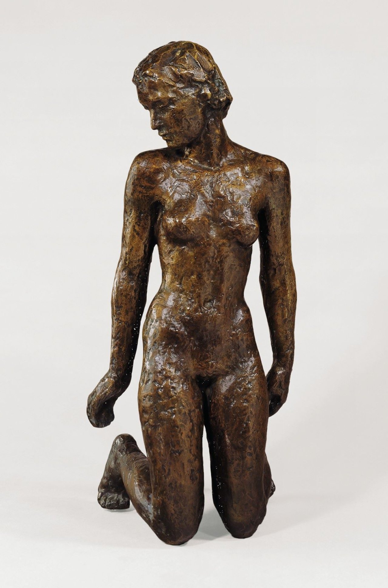 Auf diesem Bild ist das folgende Kunstwerk zu sehen: Georg Kolbe. „Kniende“. 1926.