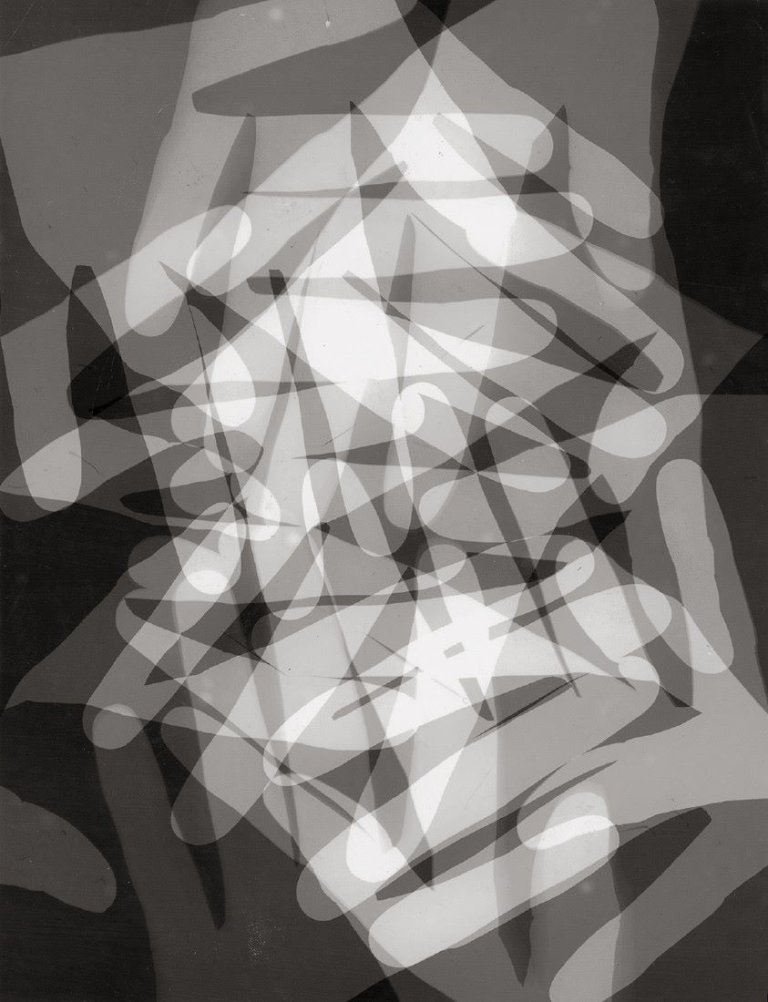 Auf diesem Bild ist das folgende Kunstwerk zu sehen:  Umbo (d.i. Otto Umbehr). Hände, Photogramm. 1960er Jahre.