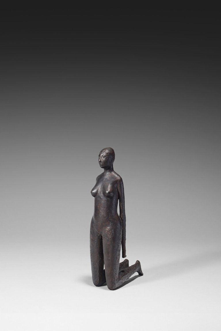 Auf diesem Bild ist das folgende Kunstwerk zu sehen: Gustav Seitz. „Kleine Kniende“. 1962.
