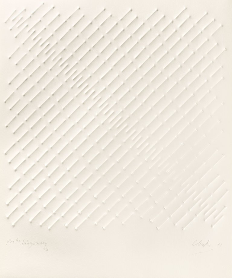 Auf diesem Bild ist das folgende Kunstwerk zu sehen: Günther Uecker. „Diagonale“. 1971.
