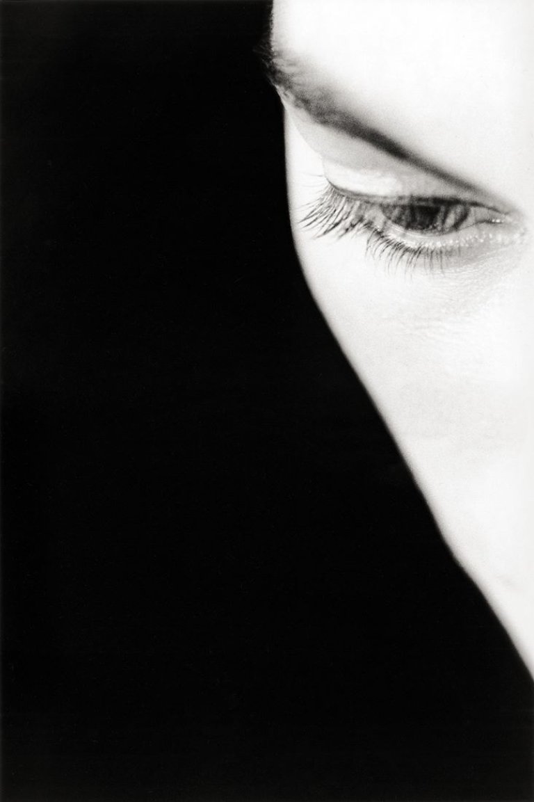 Auf diesem Bild ist das folgende Kunstwerk zu sehen: Ralph Gibson. Ohne Titel, aus der Serie „Infanta“. 1987.