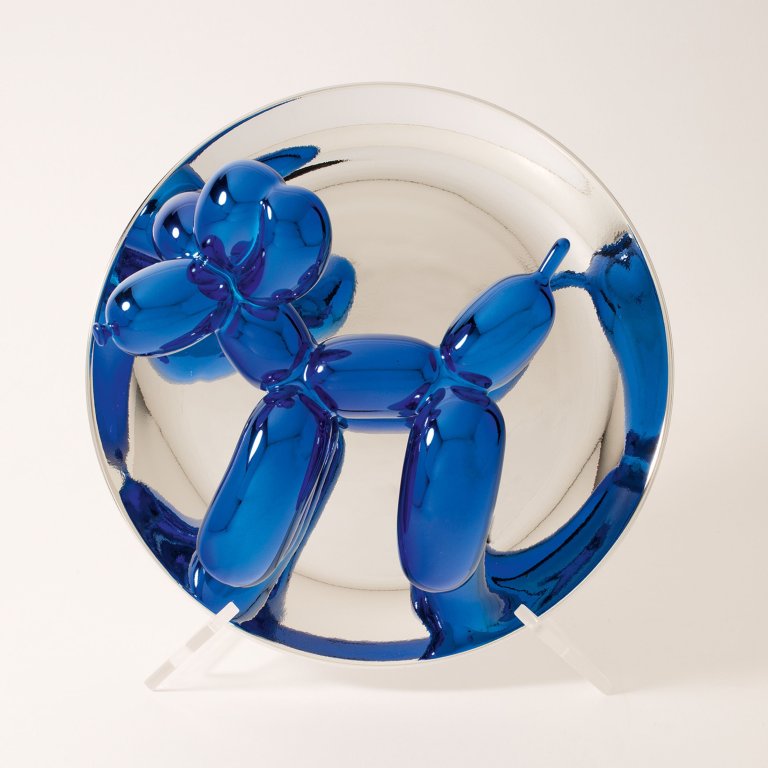 Auf diesem Bild ist das folgende Kunstwerk zu sehen: Jeff Koons. „Balloon Dog (Blue)“. 2002.