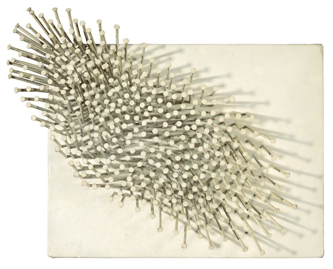 Auf diesem Bild ist das folgende Kunstwerk zu sehen: Günther Uecker. „Ohne Titel“. 1963.