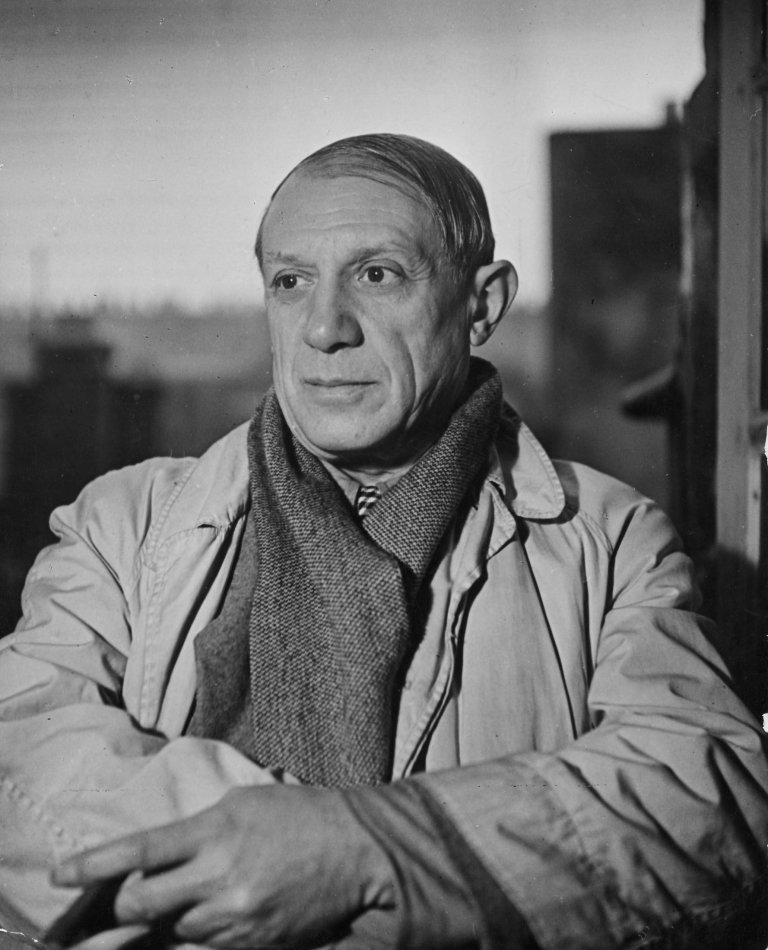 Auf diesem Bild ist das folgende Kunstwerk zu sehen:  Brassaï (d.i. Halász, Gyula). Picasso dans son atelier, Rue des Grands Augustins. 1939.