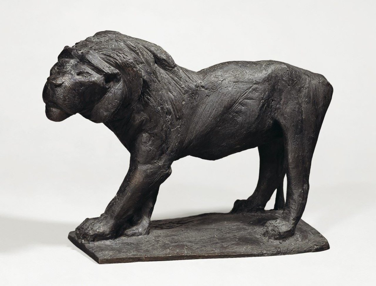 Auf diesem Bild ist das folgende Kunstwerk zu sehen: Waldemar Grzimek. „Löwe“. 1966.