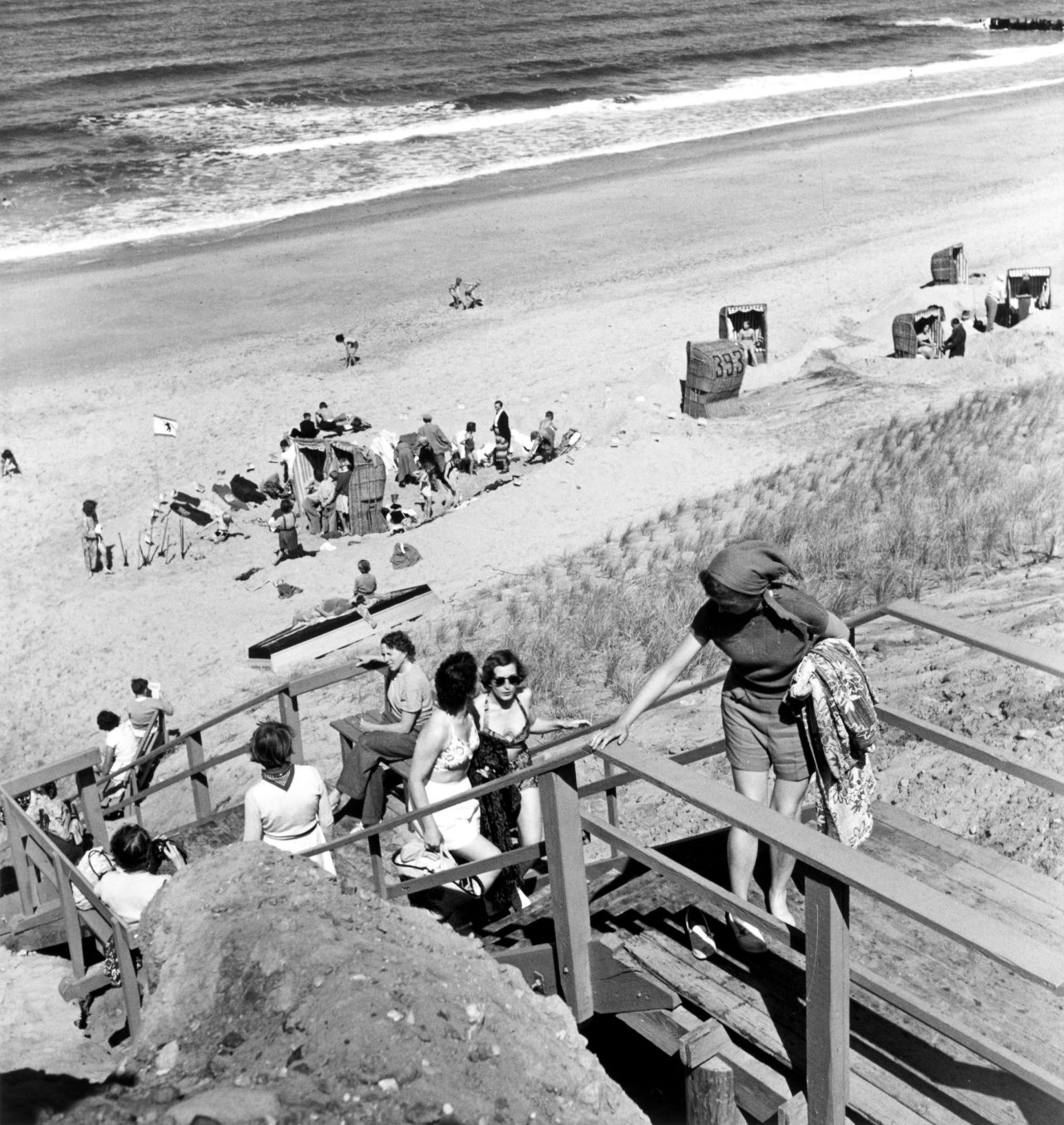 This picture shows the following artwork: Bleicke Bleicken. Stairs, Kampen (Sylt). 1950.