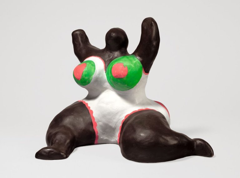 Auf diesem Bild ist das folgende Kunstwerk zu sehen: Niki de Saint Phalle. „Nana“. 1973.