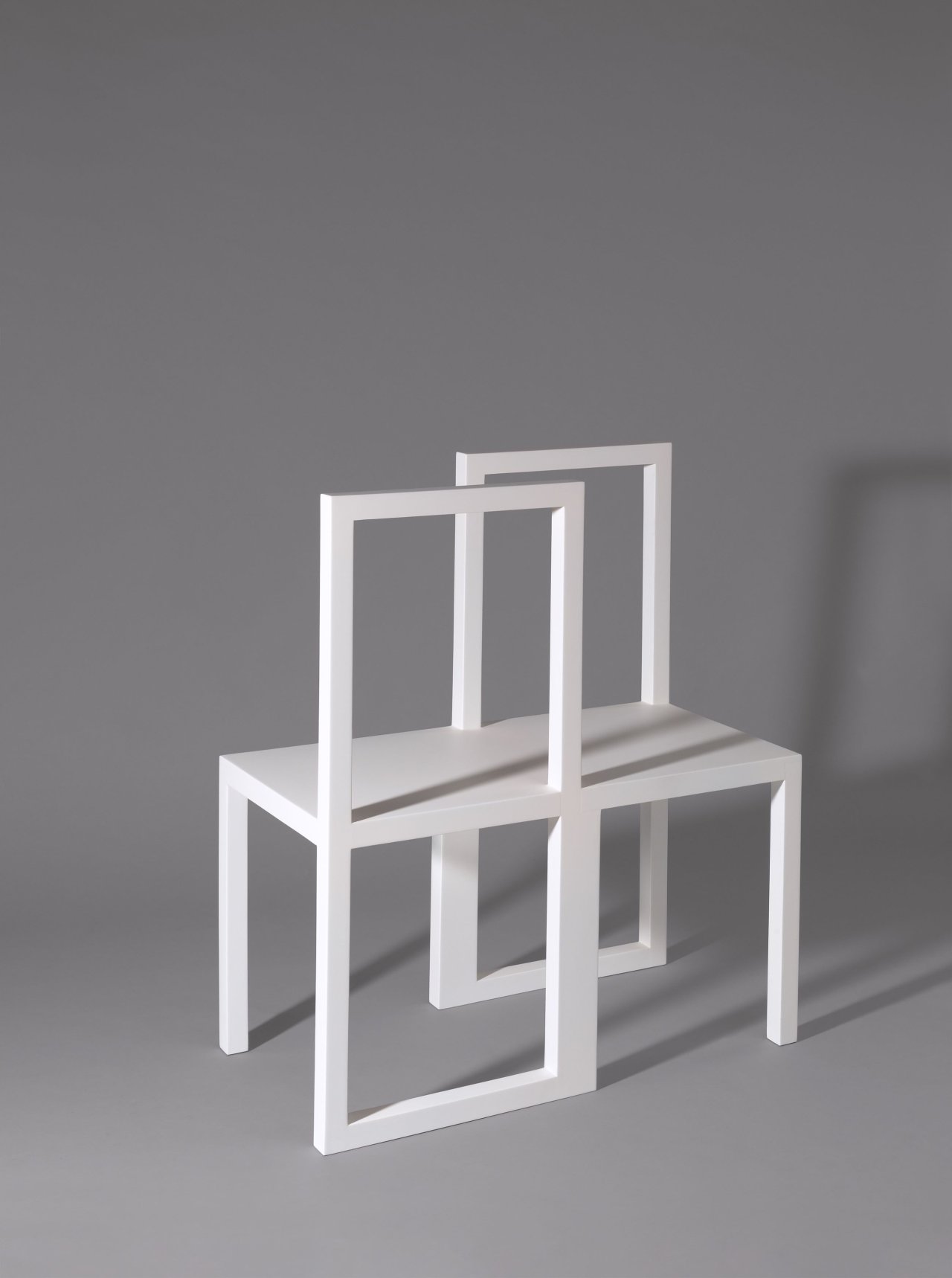 Auf diesem Bild ist das folgende Kunstwerk zu sehen: Robert Wilson. Bessie Smith Chair, aus „Cosmopolitan Greetings“. 1988.