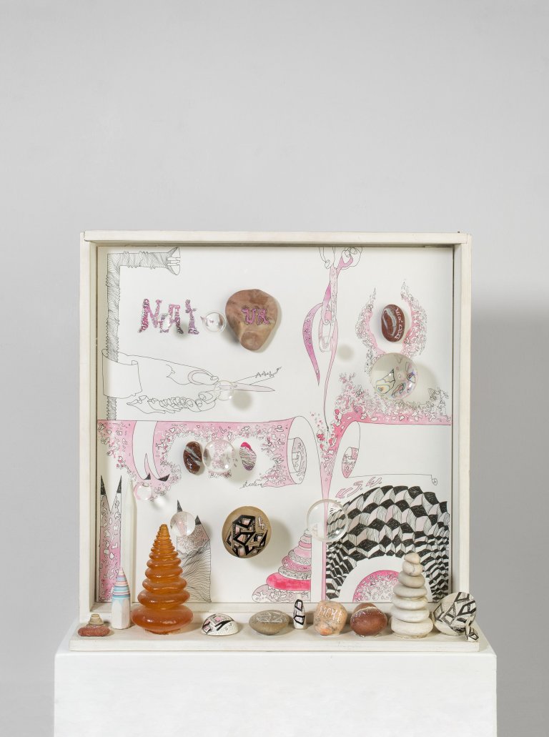 Auf diesem Bild ist das folgende Kunstwerk zu sehen: Mary Bauermeister. „introverted-tools“. 1969-1971.