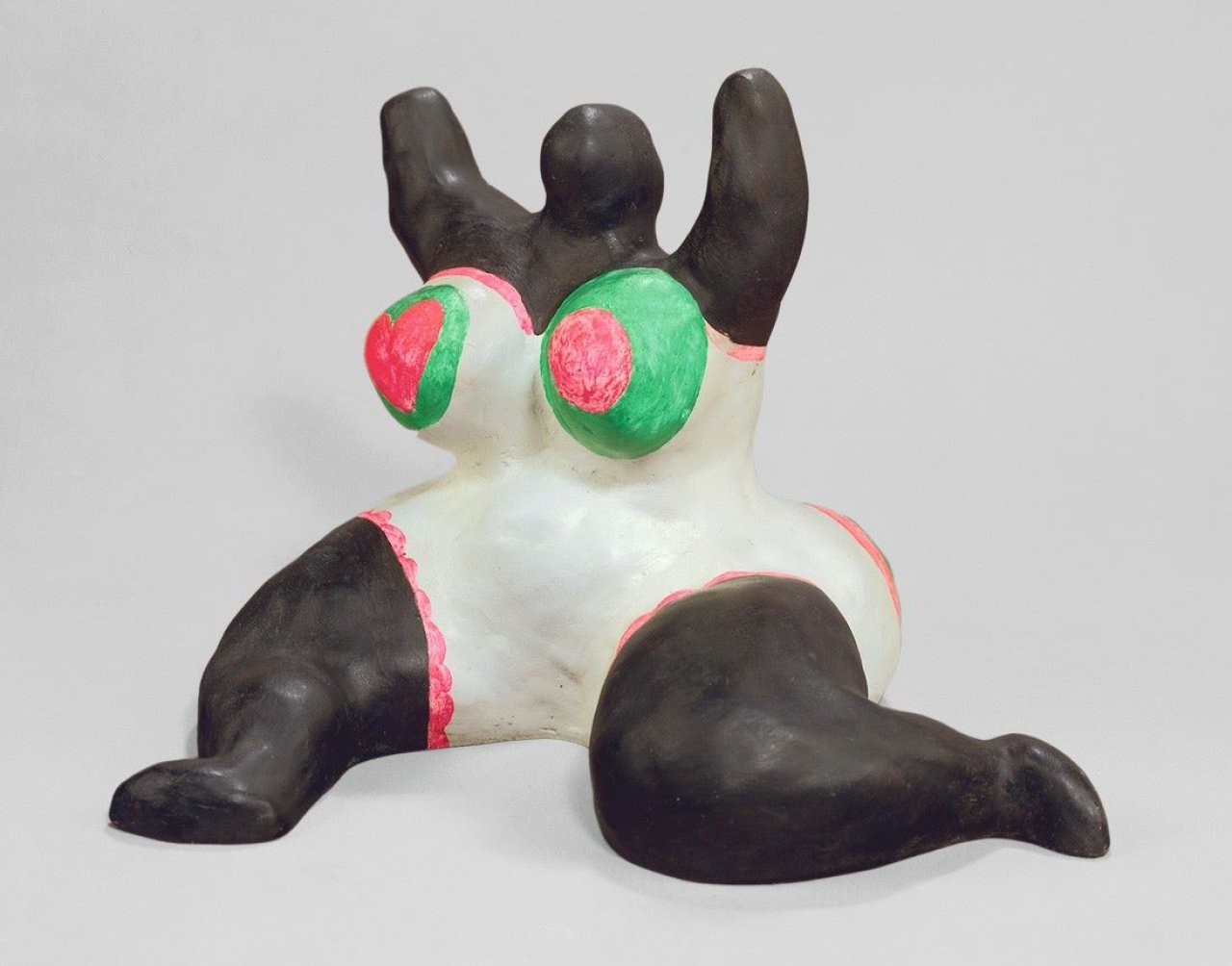 Auf diesem Bild ist das folgende Kunstwerk zu sehen: Niki de Saint Phalle. La Baigneuse ou Nana de Berlin. 1968.