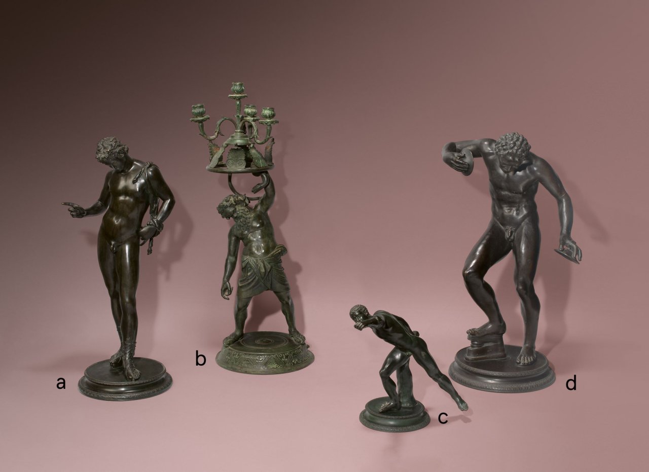 Auf diesem Bild ist das folgende Kunstwerk zu sehen:  Italienisch. Borghesischer Fechter – auch Borghese Gladiator. Um 1880.