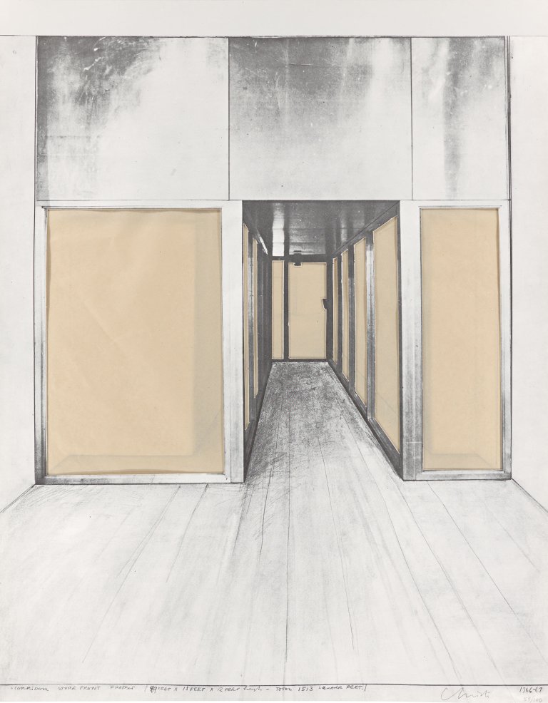 Auf diesem Bild ist das folgende Kunstwerk zu sehen:  Christo. „Corridor Store Front Project“. 1968.