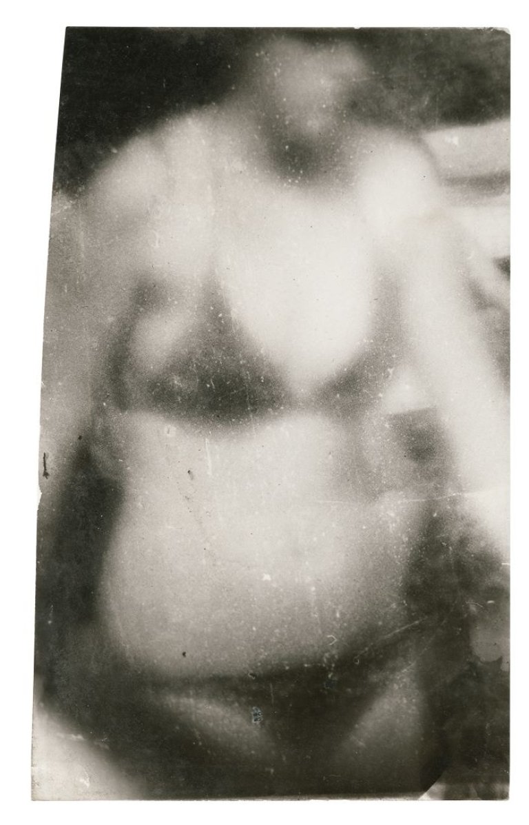 Auf diesem Bild ist das folgende Kunstwerk zu sehen: Miroslav Tichý. Ohne Titel. 1970er - 1980er Jahre.