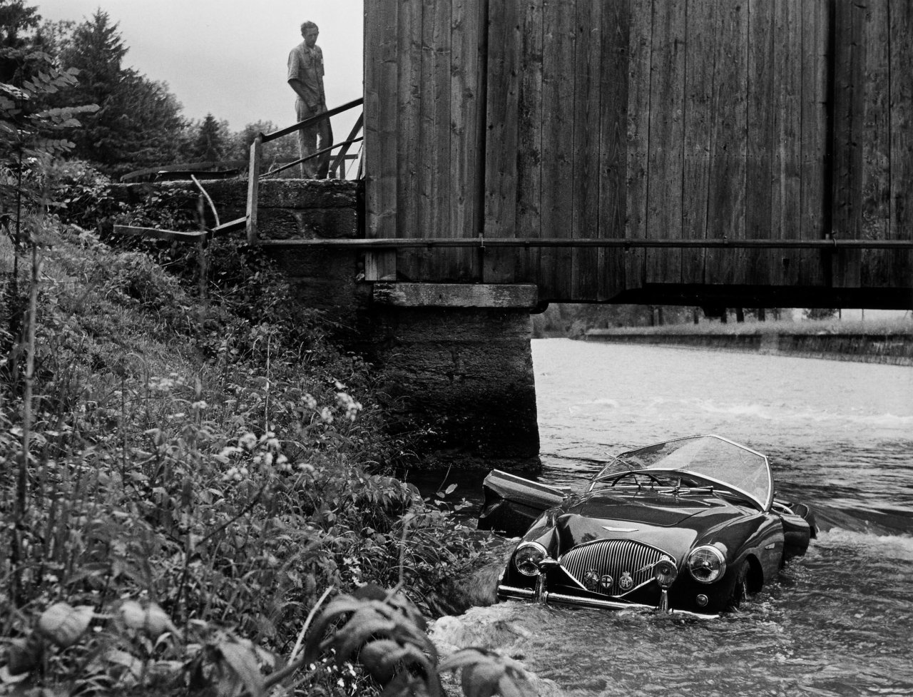 Catalog image of „Buochs“, aus der Serie „Karambolage“. 1956
