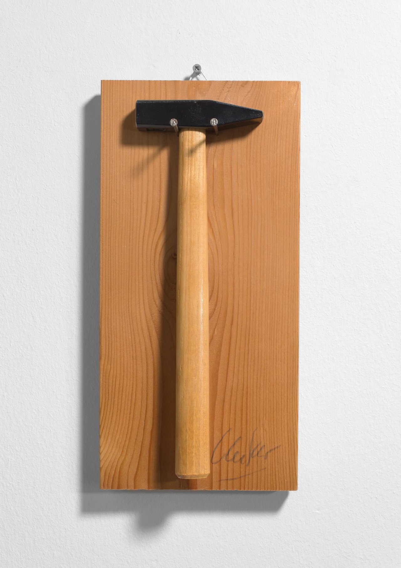 Auf diesem Bild ist das folgende Kunstwerk zu sehen: Günther Uecker. „Do it yourself“. 2008.