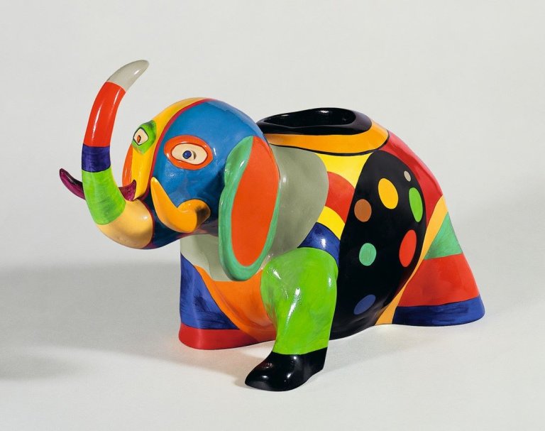 Auf diesem Bild ist das folgende Kunstwerk zu sehen: Niki de Saint Phalle. Elefant. 1985.