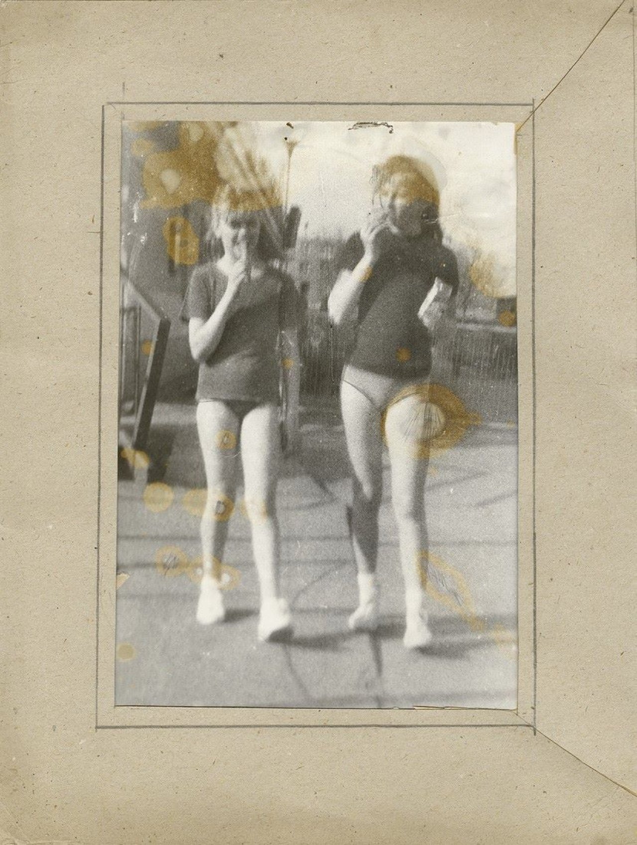 Auf diesem Bild ist das folgende Kunstwerk zu sehen: Miroslav Tichý. Ohne Titel. 1970er–1980er Jahre.