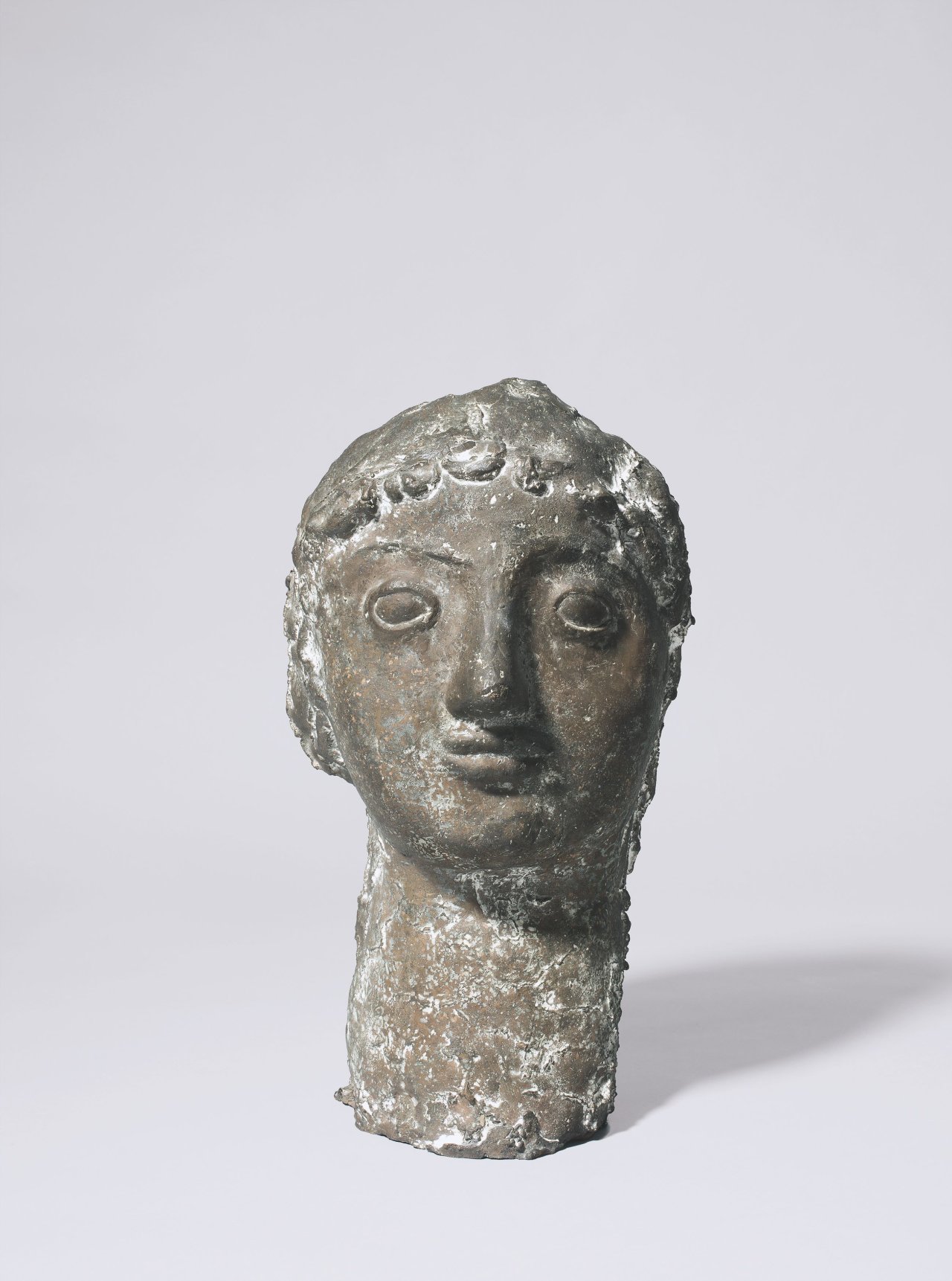 Auf diesem Bild ist das folgende Kunstwerk zu sehen: Toni Stadler. „Mädchenmaske“. Um 1956.