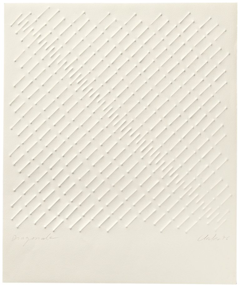 Auf diesem Bild ist das folgende Kunstwerk zu sehen: Günther Uecker. „Diagonale“. 1976.