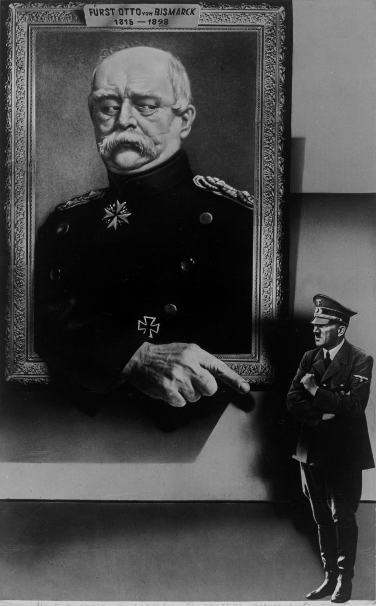 Auf diesem Bild ist das folgende Kunstwerk zu sehen: Alexander Zhitomirsky (d.i. Alexander Arnoldowitsch Schitomirski). „Dieser Mann führt Deutschland der Katastrophe entgegen“. 1941.