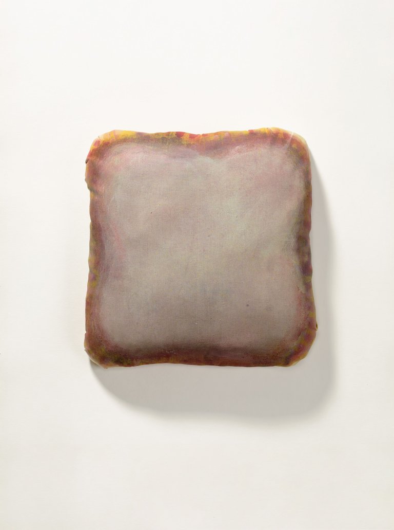 Auf diesem Bild ist das folgende Kunstwerk zu sehen: Gotthard Graubner. Ohne Titel (Kissenbild). 1963.