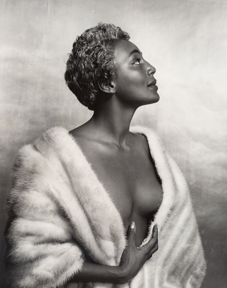 Auf diesem Bild ist das folgende Kunstwerk zu sehen: Philippe Halsman. Joyce Bryant. 1954.
