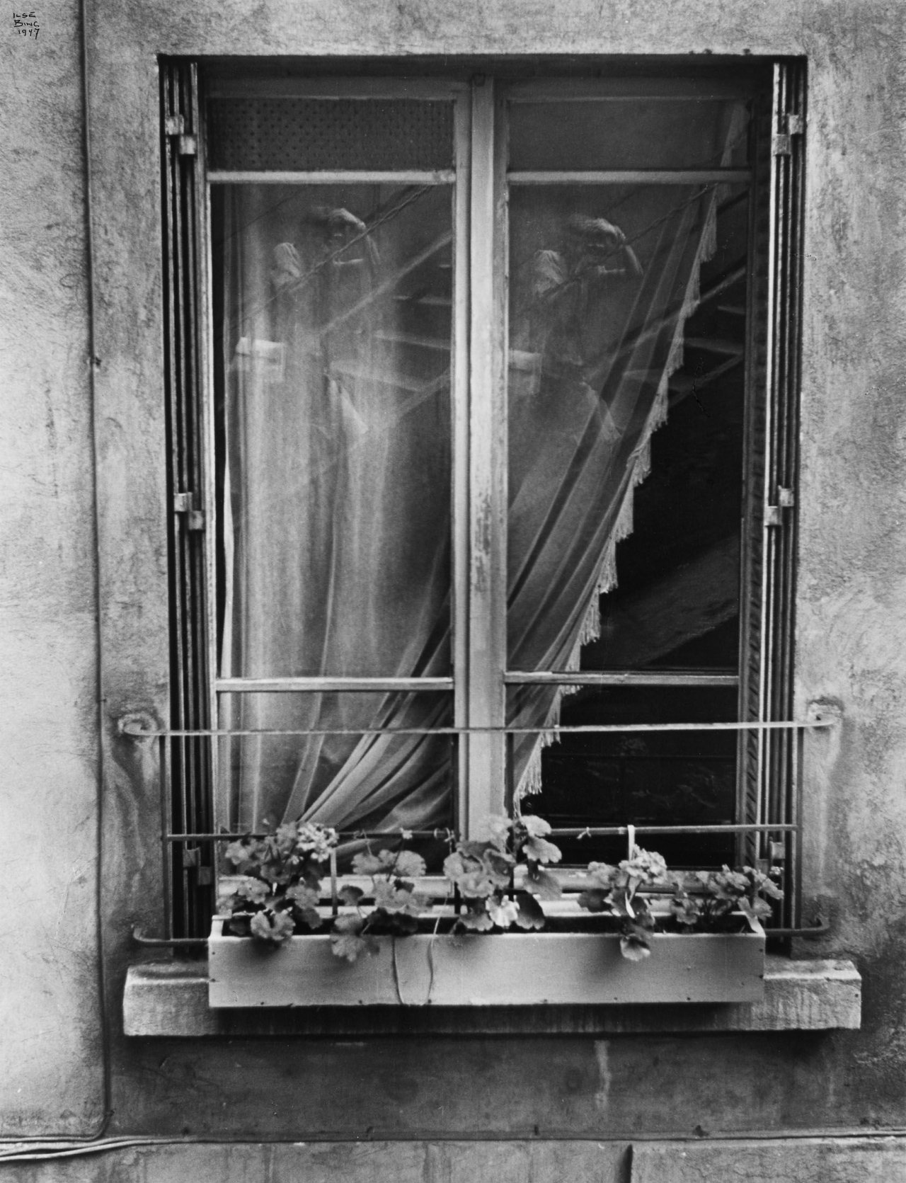 Auf diesem Bild ist das folgende Kunstwerk zu sehen: Ilse Bing. „Paris“ (Doppelselbstporträt). 1947.
