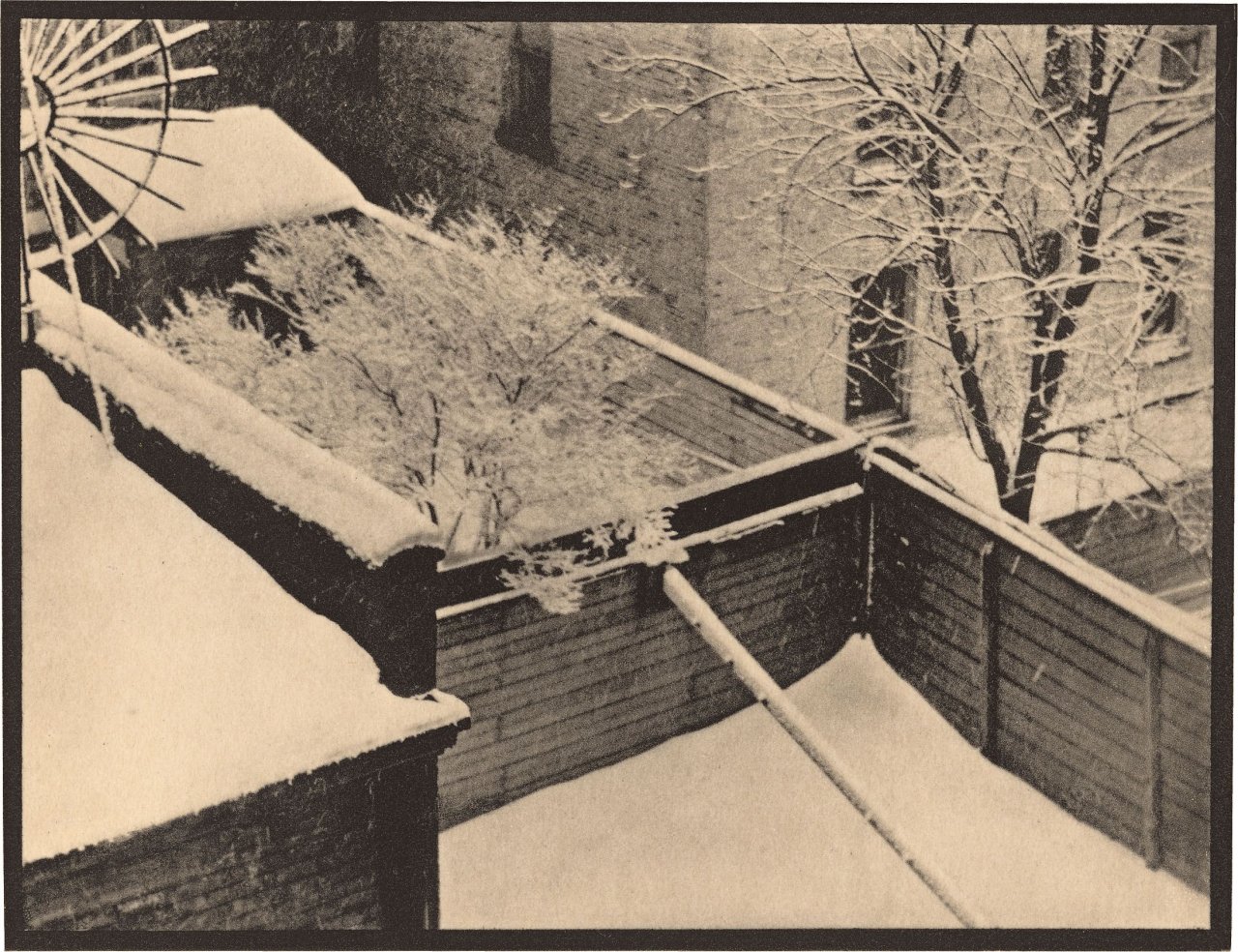 Auf diesem Bild ist das folgende Kunstwerk zu sehen: Paul Strand. New York. 1916.