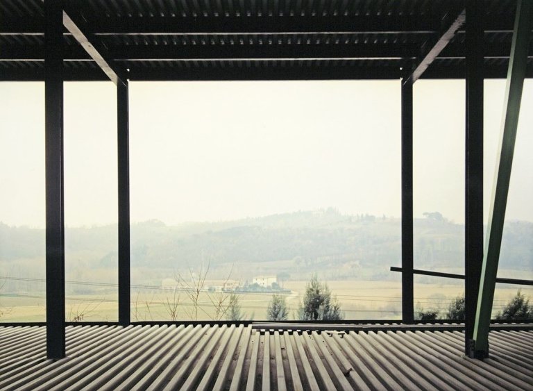 Auf diesem Bild ist das folgende Kunstwerk zu sehen: Axel Hütte. „Poggibonsi“. 1992.