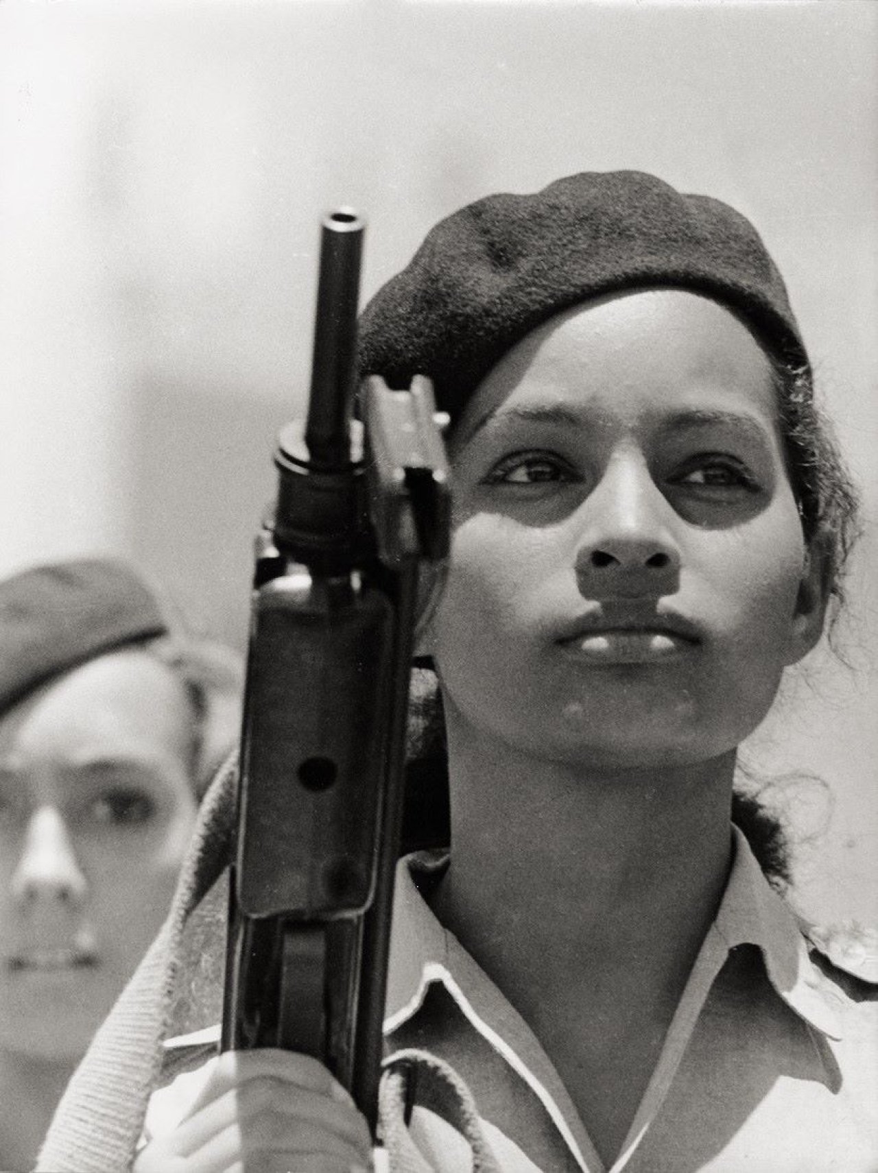 Auf diesem Bild ist das folgende Kunstwerk zu sehen: Alberto Diaz Gutierrez Korda. „Miliciana“. 1963.