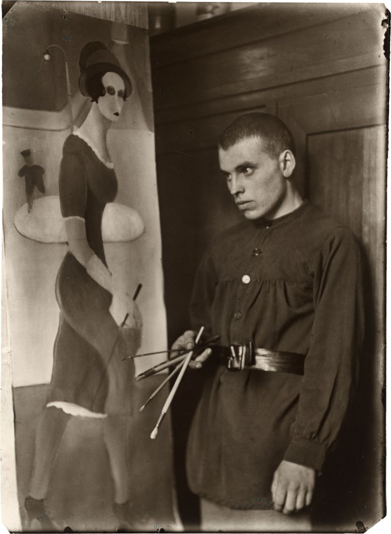 This picture shows the following artwork: August Sander. The Painter Gottfried Brockmann, Cologne. 1924.