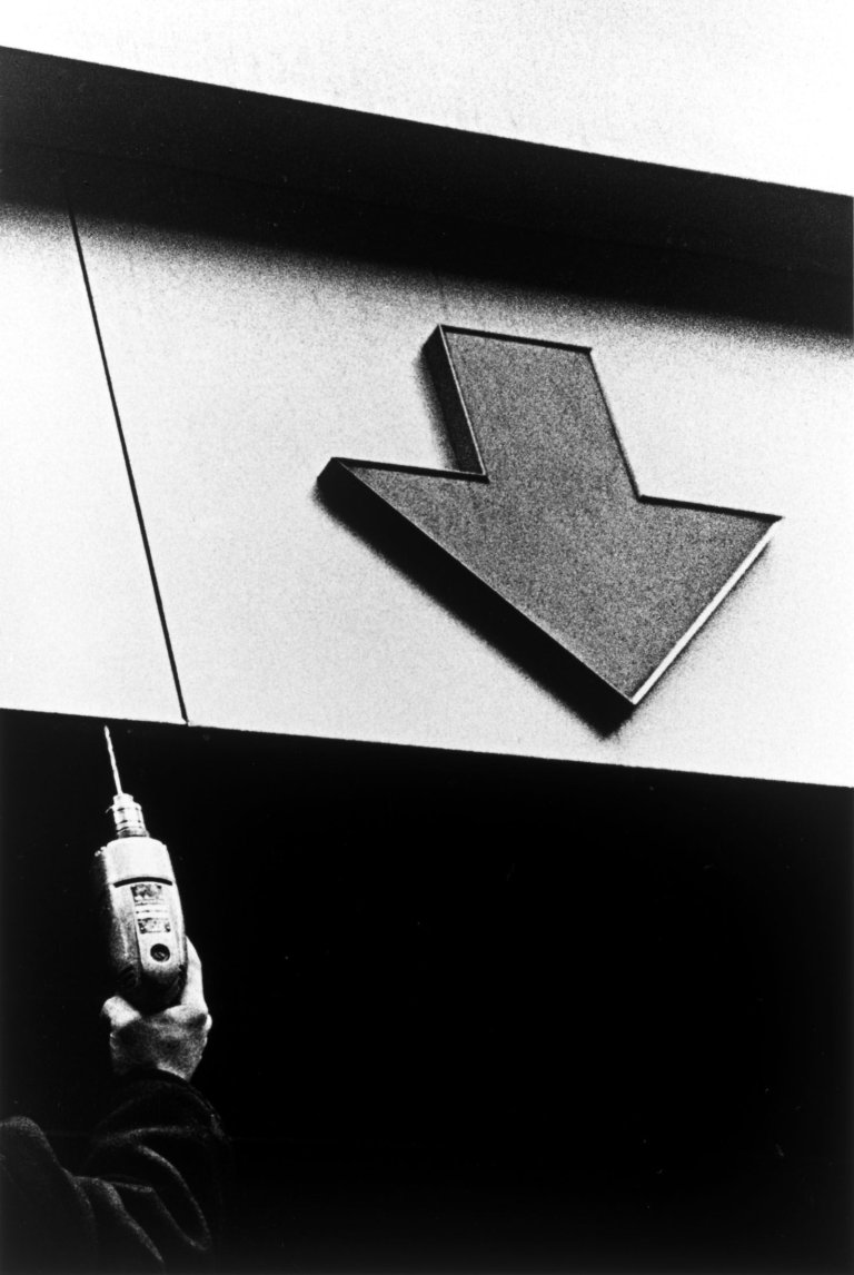 Auf diesem Bild ist das folgende Kunstwerk zu sehen: Ralph Gibson. Aus der Serie „New York“, 1967–1969. 1968.