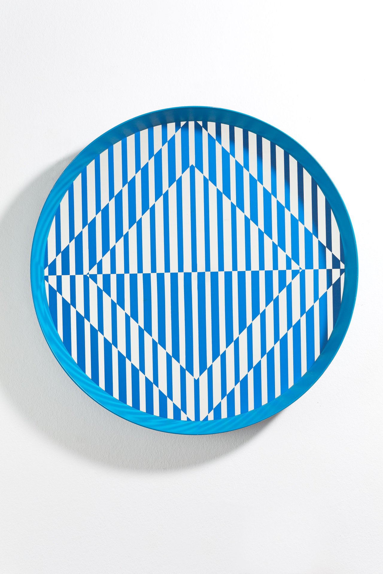 Auf diesem Bild ist das folgende Kunstwerk zu sehen: Veit von Seckendorff. „Vertikal-Streifen“. 1987.