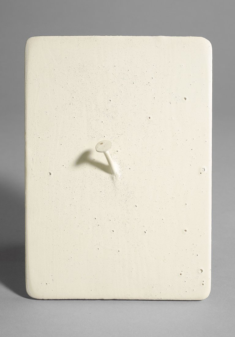 Auf diesem Bild ist das folgende Kunstwerk zu sehen: Günther Uecker. Aus: „Kineticism Series“ (Traffic Paint). 1966.