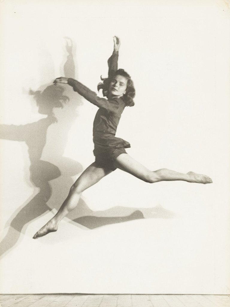 Auf diesem Bild ist das folgende Kunstwerk zu sehen: Charlotte Rudolph. Tina Flade: Sprung. Um 1929.