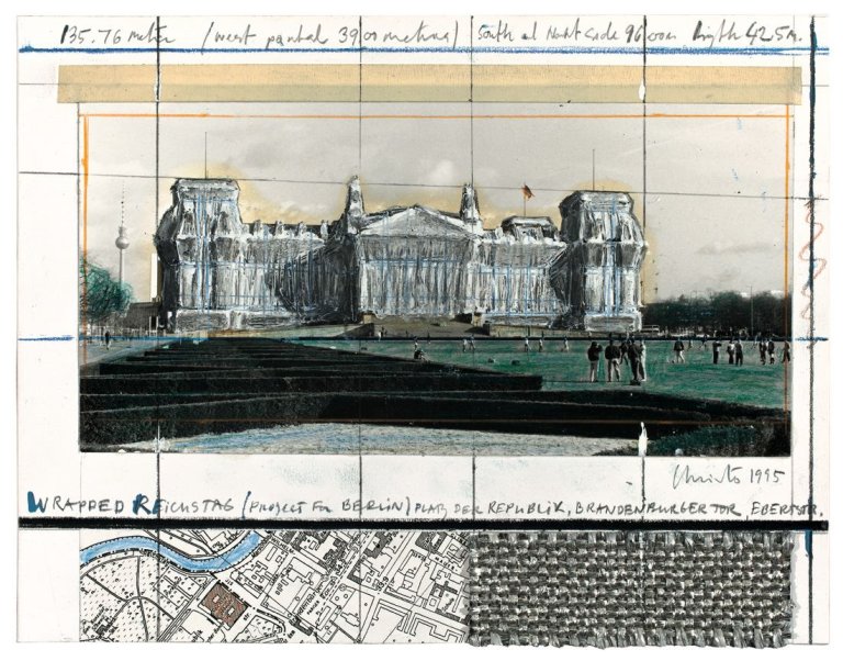 Auf diesem Bild ist das folgende Kunstwerk zu sehen:  Christo. „Wrapped Reichstag“. 1995.