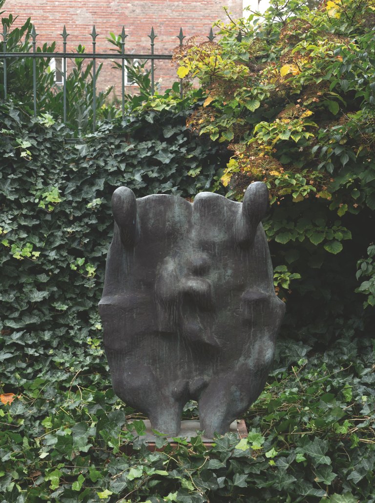Auf diesem Bild ist das folgende Kunstwerk zu sehen: Wilhelm Loth. „Torso 10/61 – Afrikanisch“. 1961-62.