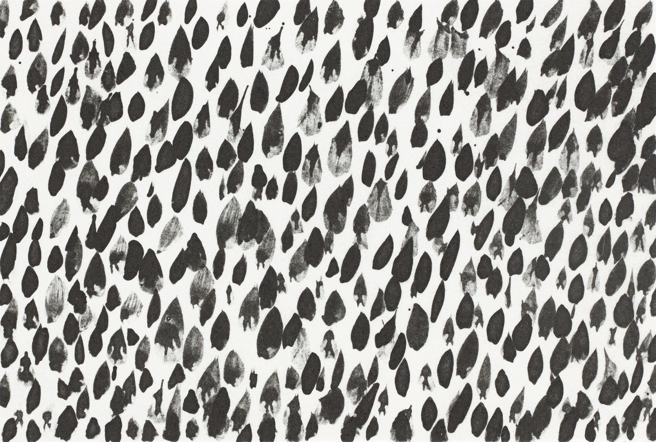 Auf diesem Bild ist das folgende Kunstwerk zu sehen: Günther Uecker. „Regen I-IV“. 1996.