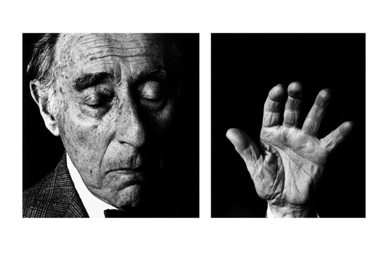 Auf diesem Bild ist das folgende Kunstwerk zu sehen: Walter Schels. „Alfred Eisenstaedt“ (Portrait und Hand). 1992.