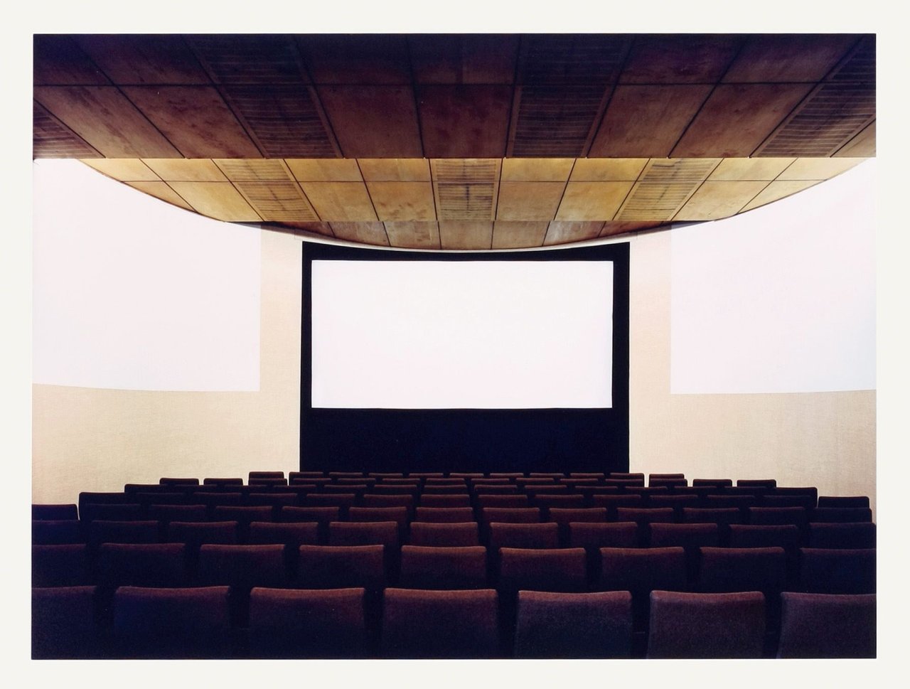 This picture shows the following artwork: Candida Höfer. „Kölnischer Kunstverein I 2005“. 2005.