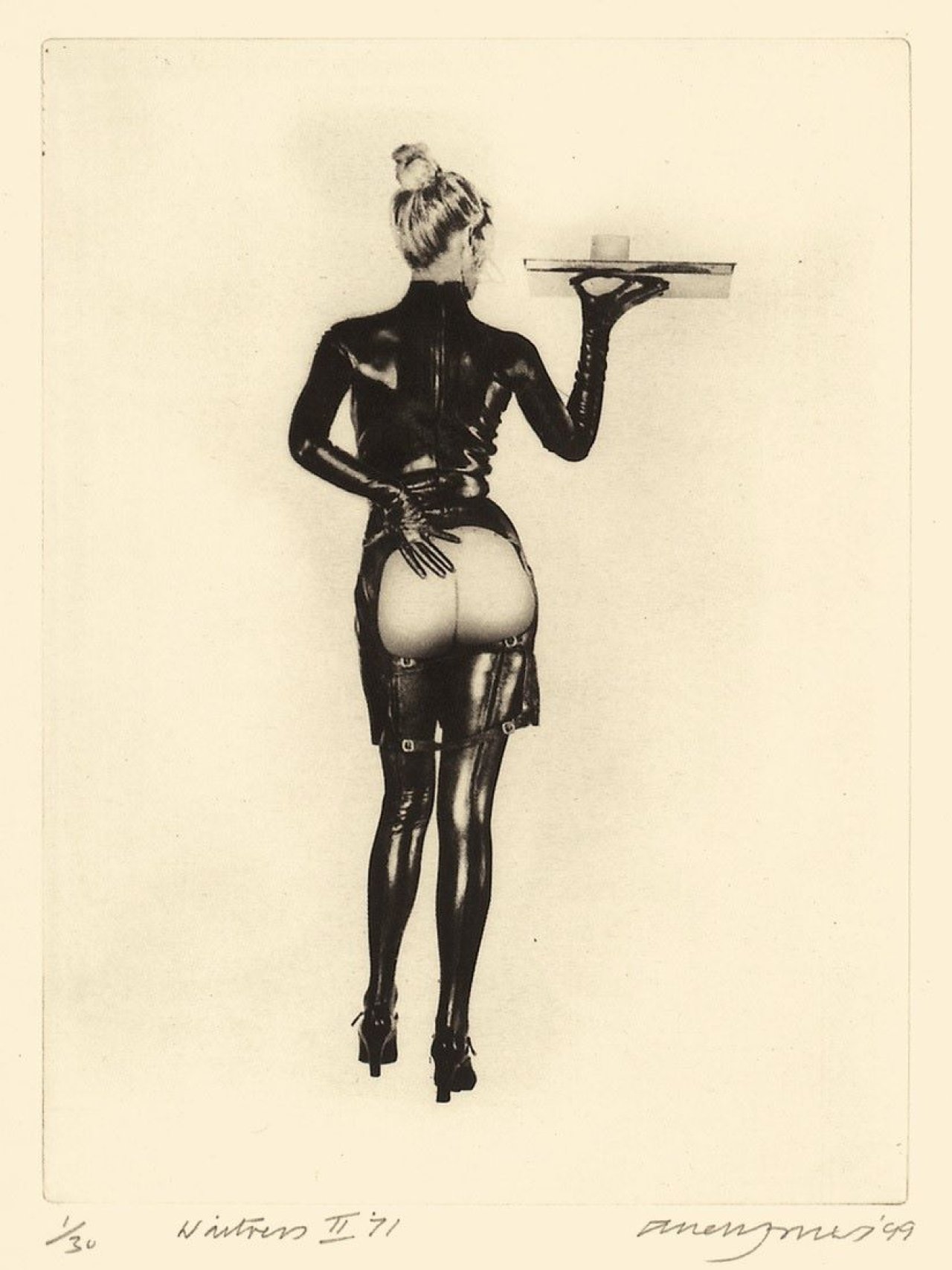 Auf diesem Bild ist das folgende Kunstwerk zu sehen: Allen Jones. „Waitress II 71“. 1999.