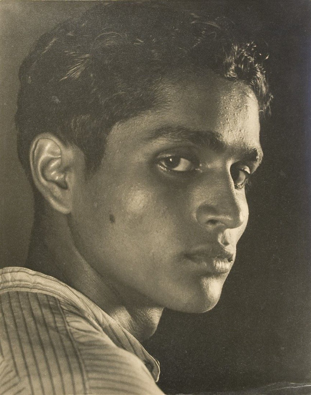 Catalog image of Ohne Titel (Portrait eines jungen Mannes). 1935–1936