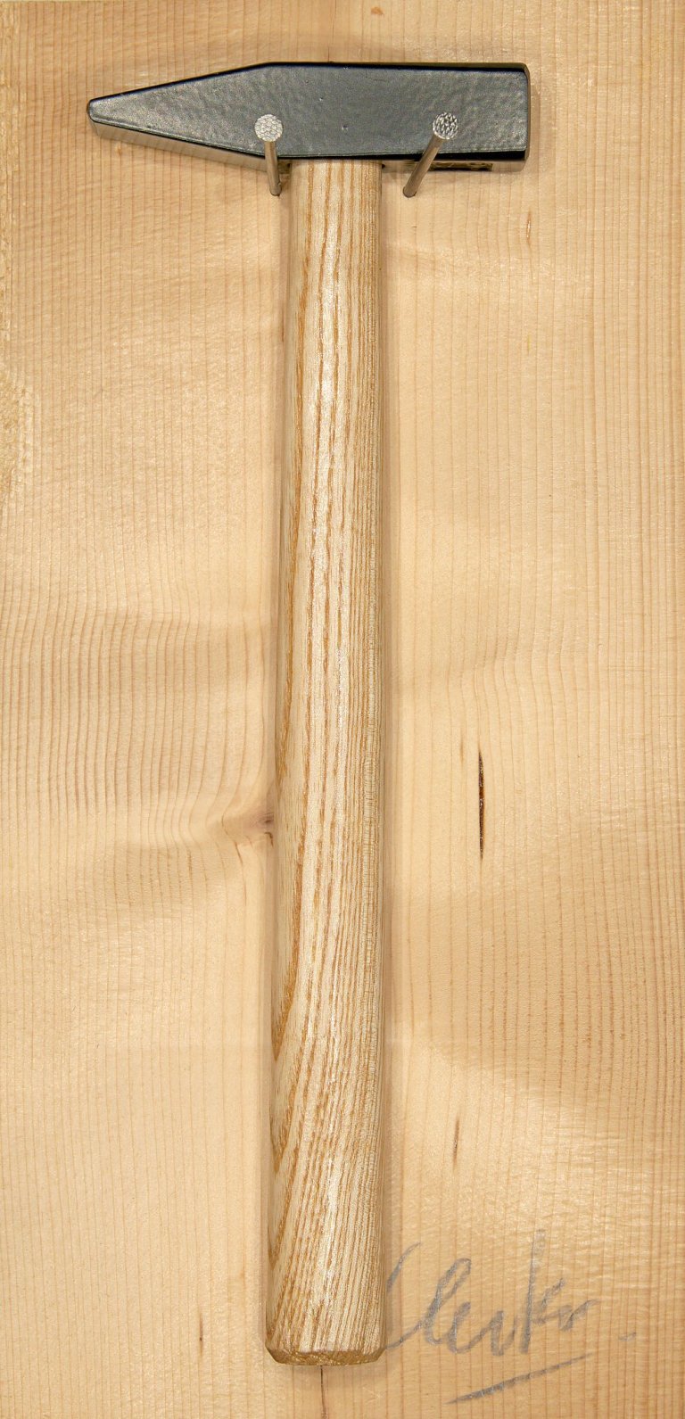 Auf diesem Bild ist das folgende Kunstwerk zu sehen: Günther Uecker. „Do it yourself“. 1968/69.