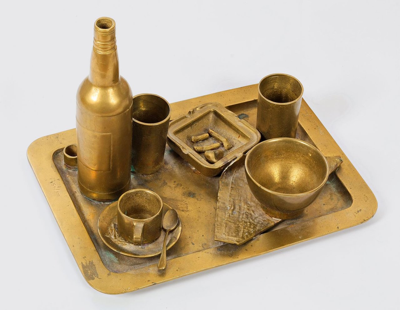 Auf diesem Bild ist das folgende Kunstwerk zu sehen: Daniel Spoerri. Tableau piège. 1981.