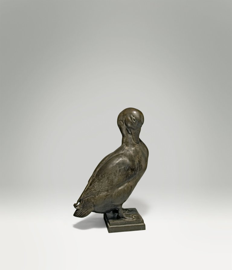 This picture shows the following artwork: August Gaul. ”Ente”. 1911.