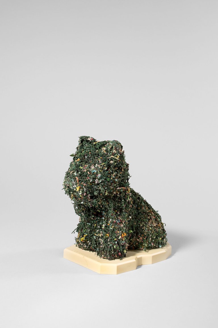 Auf diesem Bild ist das folgende Kunstwerk zu sehen: Jeff Koons. Floral Puppy. 1992.