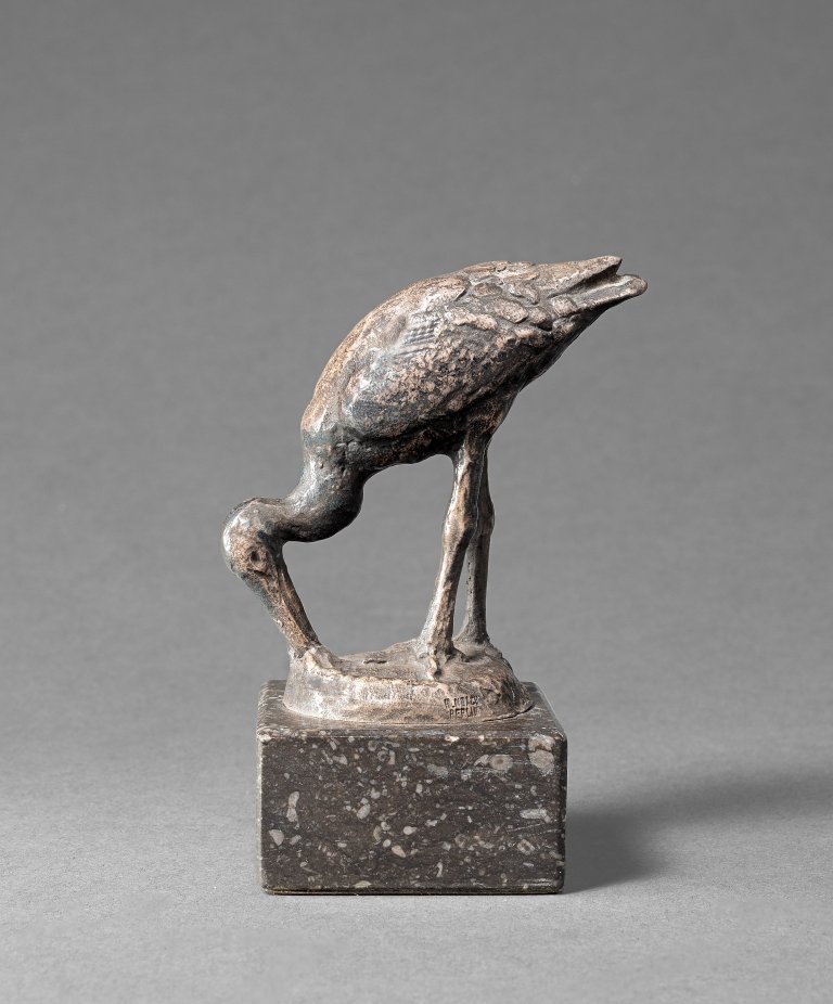 This picture shows the following artwork: August Gaul. ”Fressender Storch”. 1915.