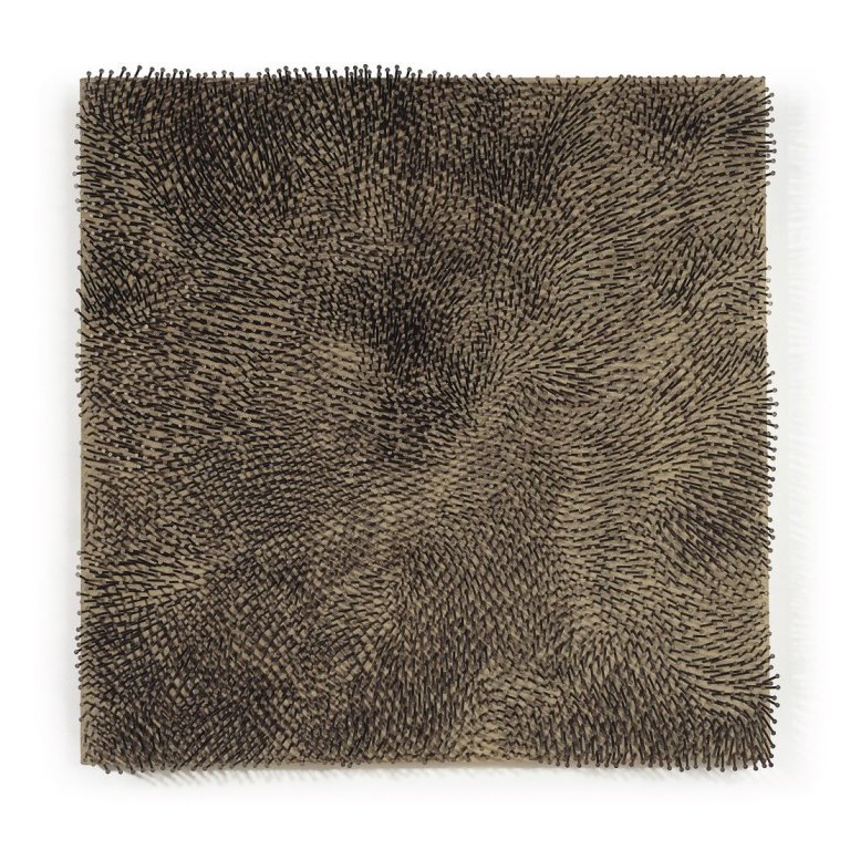Auf diesem Bild ist das folgende Kunstwerk zu sehen: Günther Uecker. „Kleines Feld“. 1976.